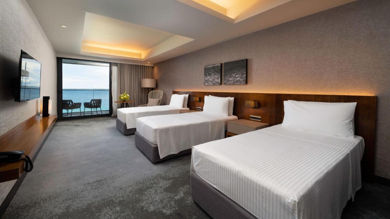 The Reef Island Resort Mactan, Cebu Мактан Екстериор снимка